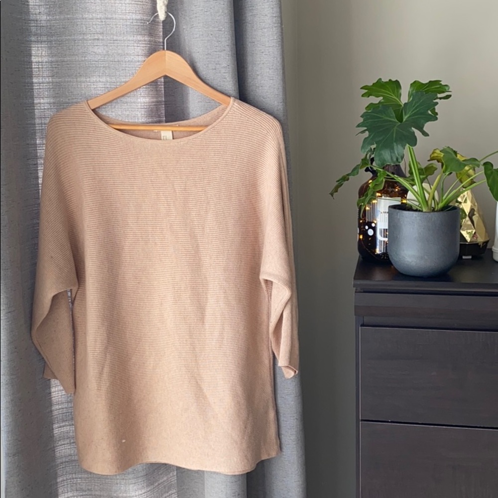 H&M Light Pink Knit Scoop Neck - Picture 1 of 4
